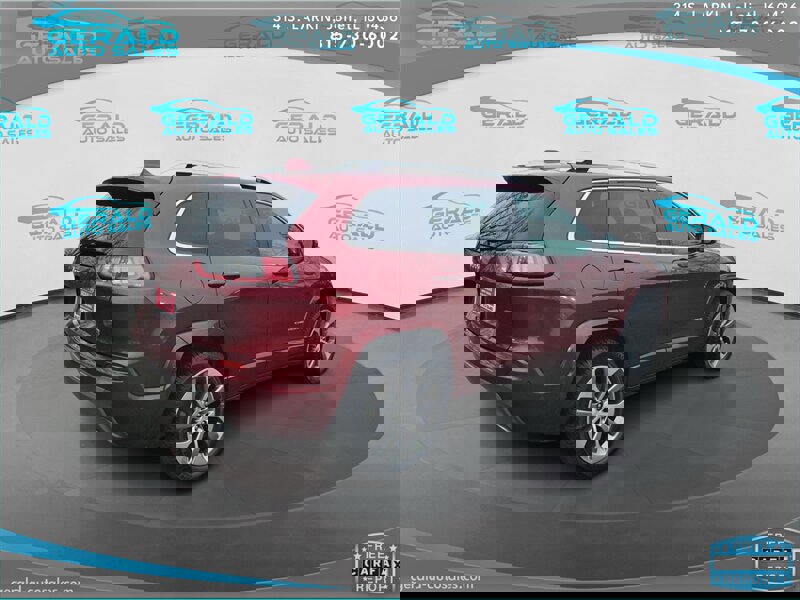 Used 2019 Jeep Cherokee Overland w/ Technology Group image 7