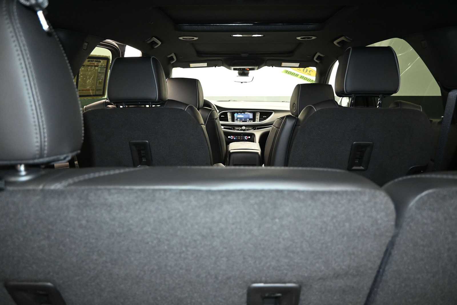 Used 2024 Buick Enclave Avenir AWD/4WD image 29