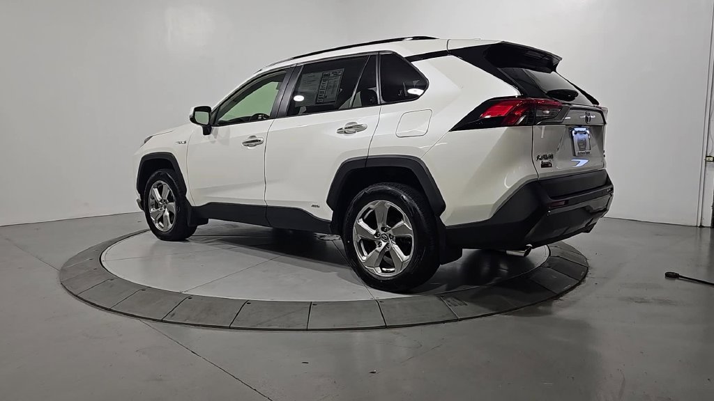 Used 2019 Toyota RAV4 Limited AWD/4WD image 3
