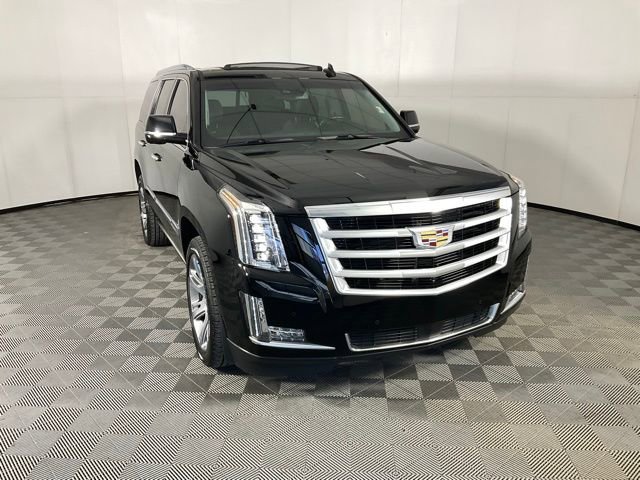 Used 2015 Cadillac Escalade Premium image 3