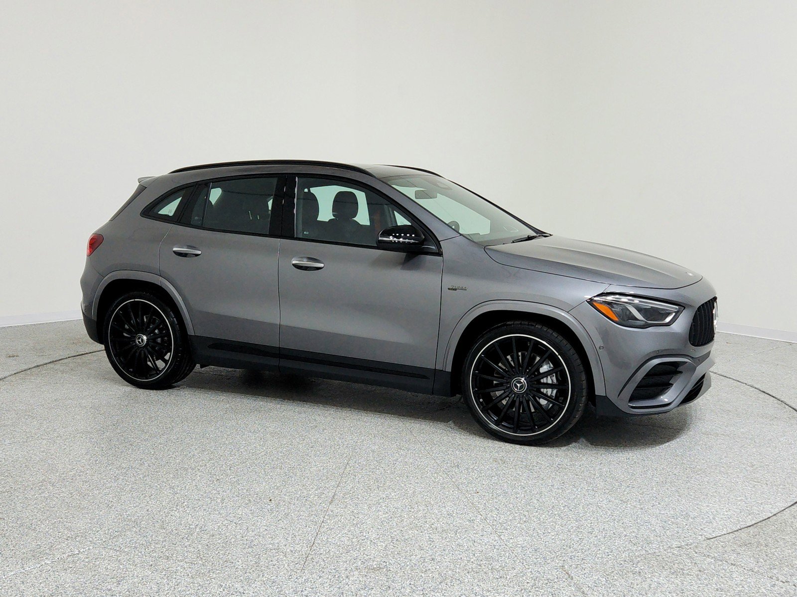 New 2026 Mercedes-Benz GLA 35 AMG 4MATIC image 5