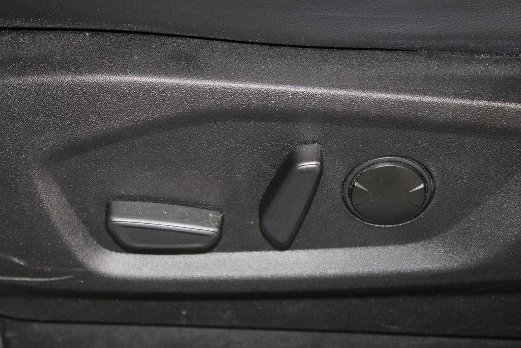 Used 2024 Ford Edge SEL w/ Convenience Package image 16