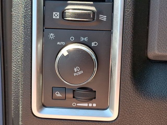 Used 2014 RAM 1500 Big Horn RWD image 23