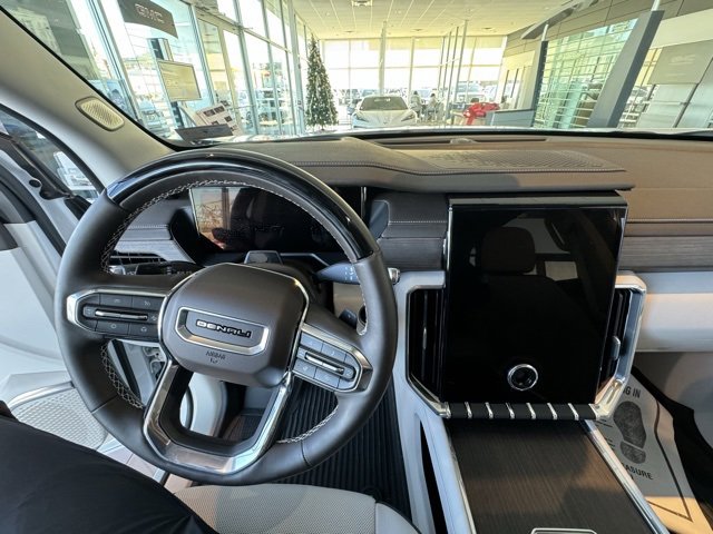 Certified 2024 GMC Acadia Denali w/ Super Cruise Package image 10