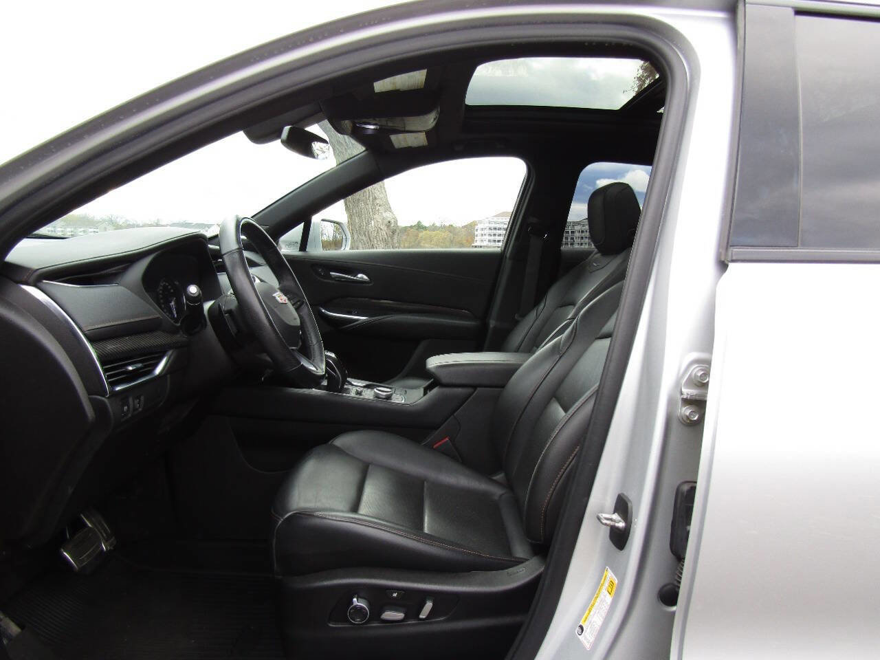 Used 2019 Cadillac XT4 Sport image 11