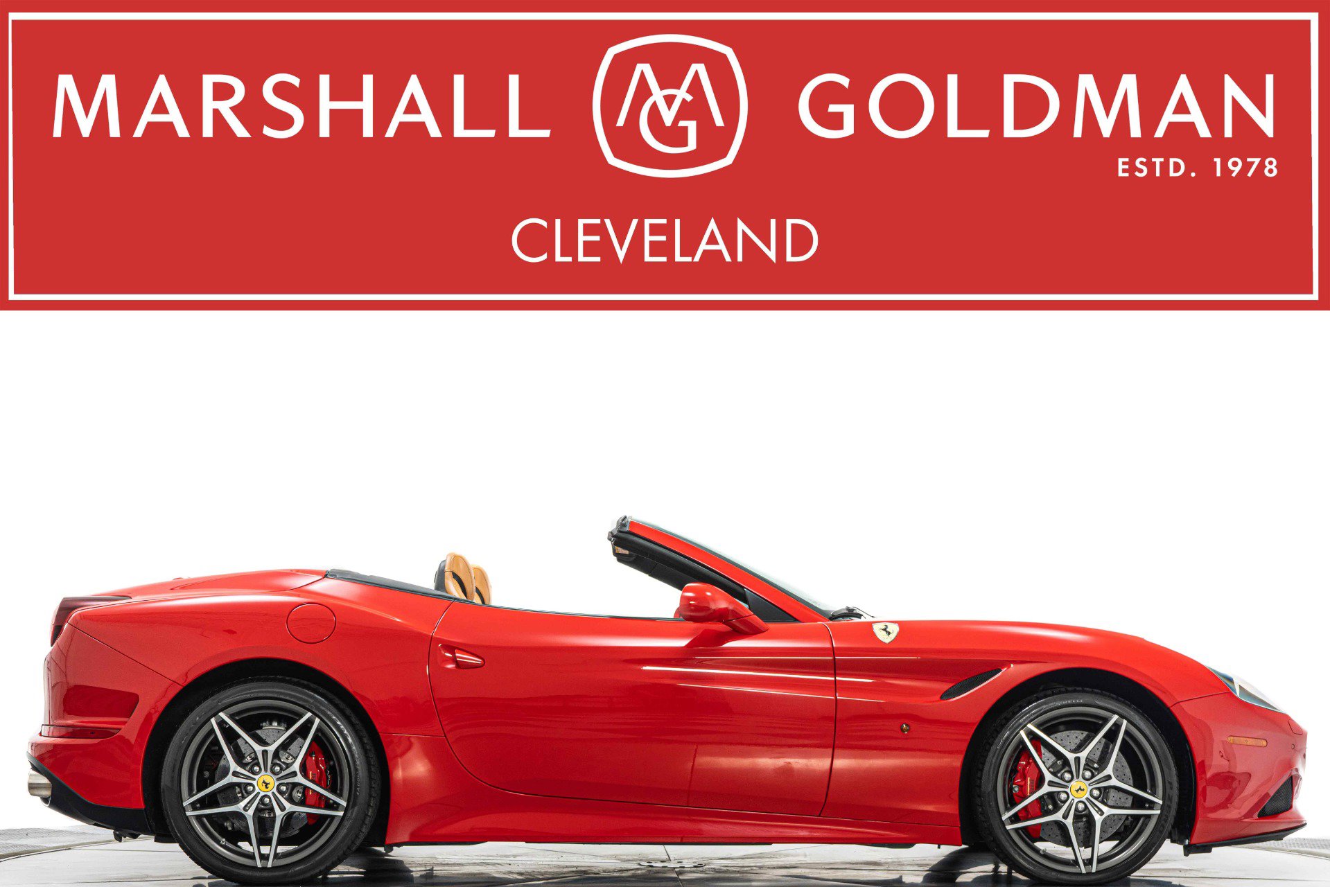 Used 2016 Ferrari California T image 1