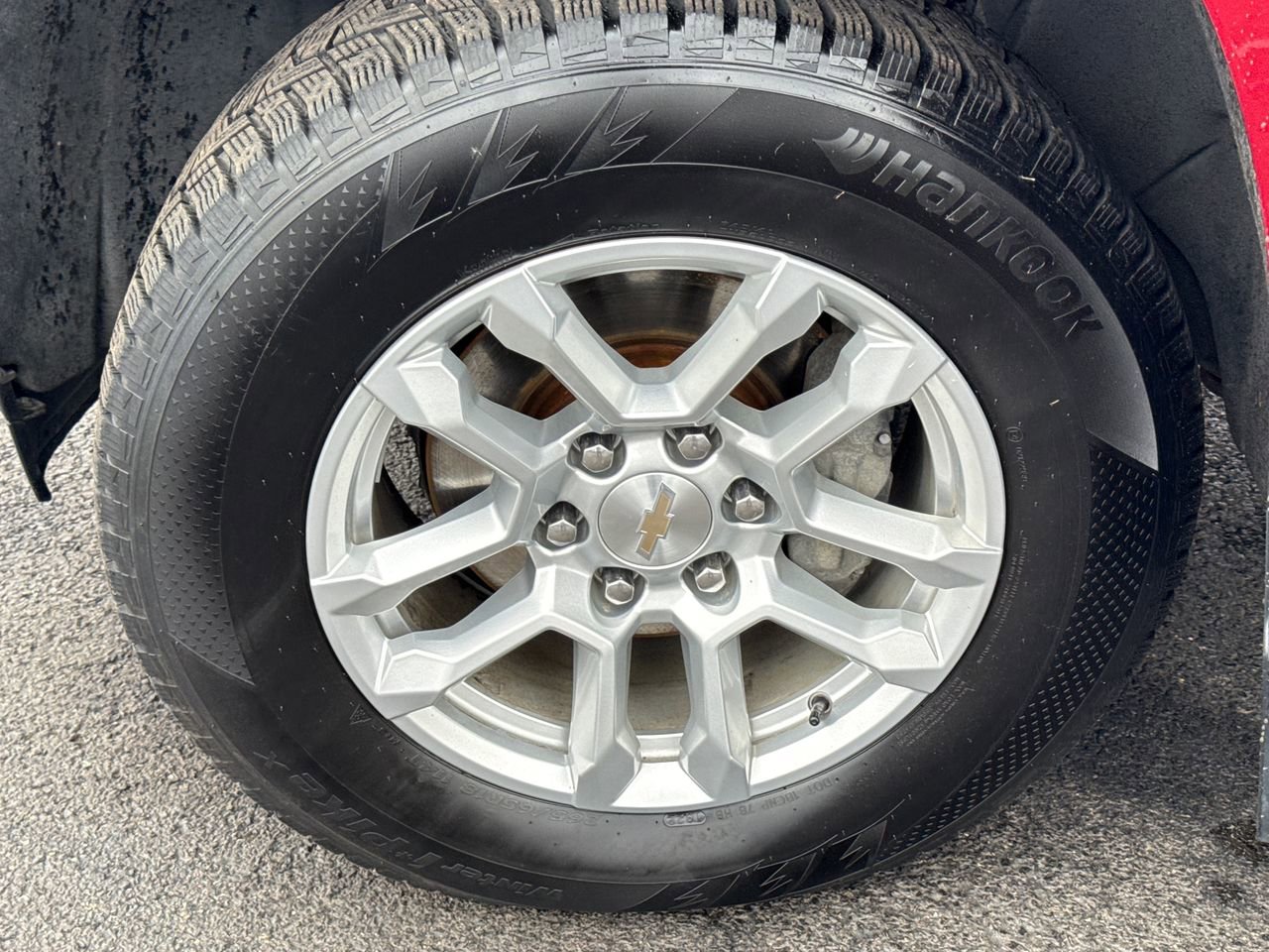 Used 2024 Chevrolet Silverado 1500 LT image 13