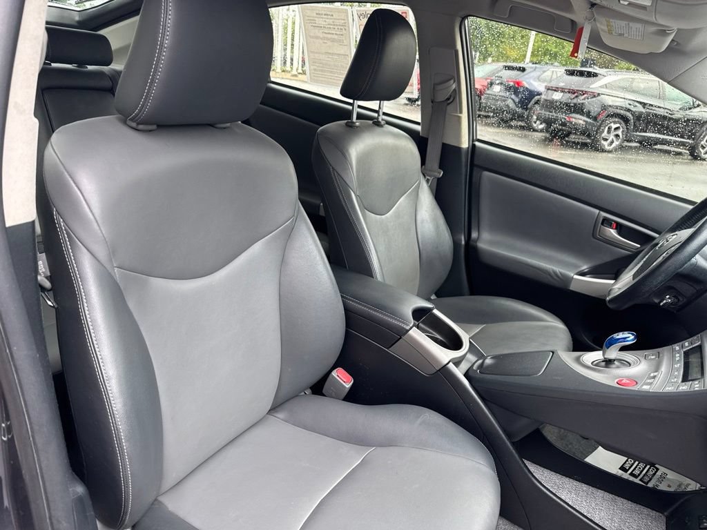 Used 2014 Toyota Prius Four w/ Solar Roof Package FWD image 35