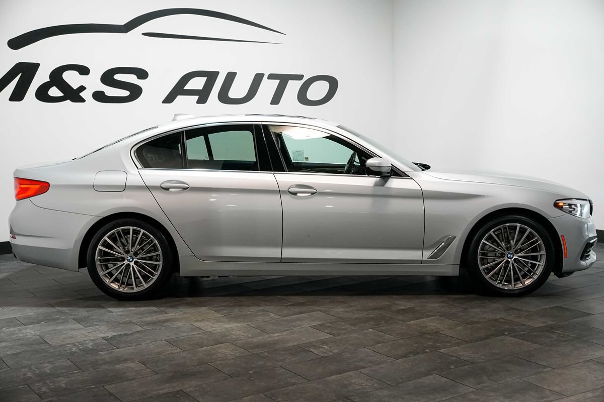 Used 2020 BMW 530e xDrive AWD/4WD image 8