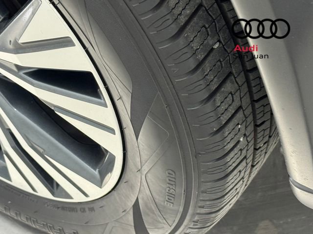 Used 2023 Nissan Rogue SV image 11