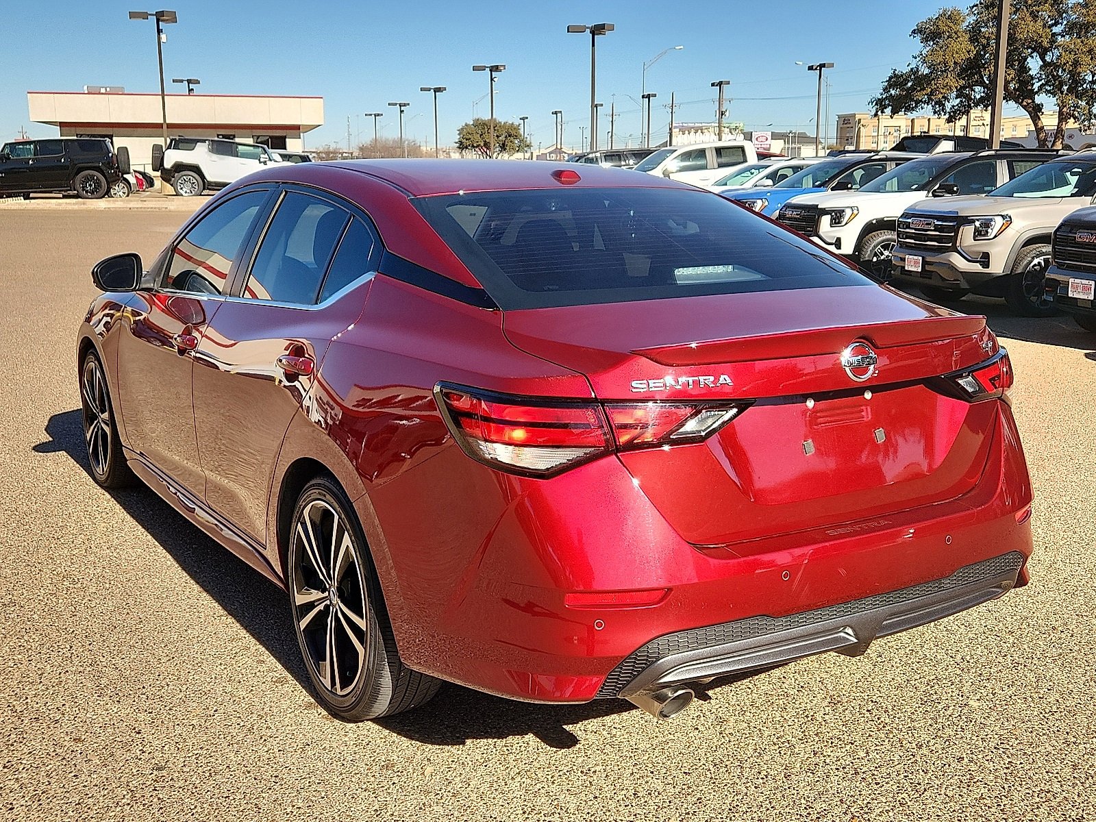 Used 2021 Nissan Sentra SR image 3