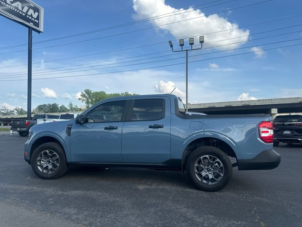 Used 2025 Ford Maverick XLT w/ Equipment Group 302A image 9