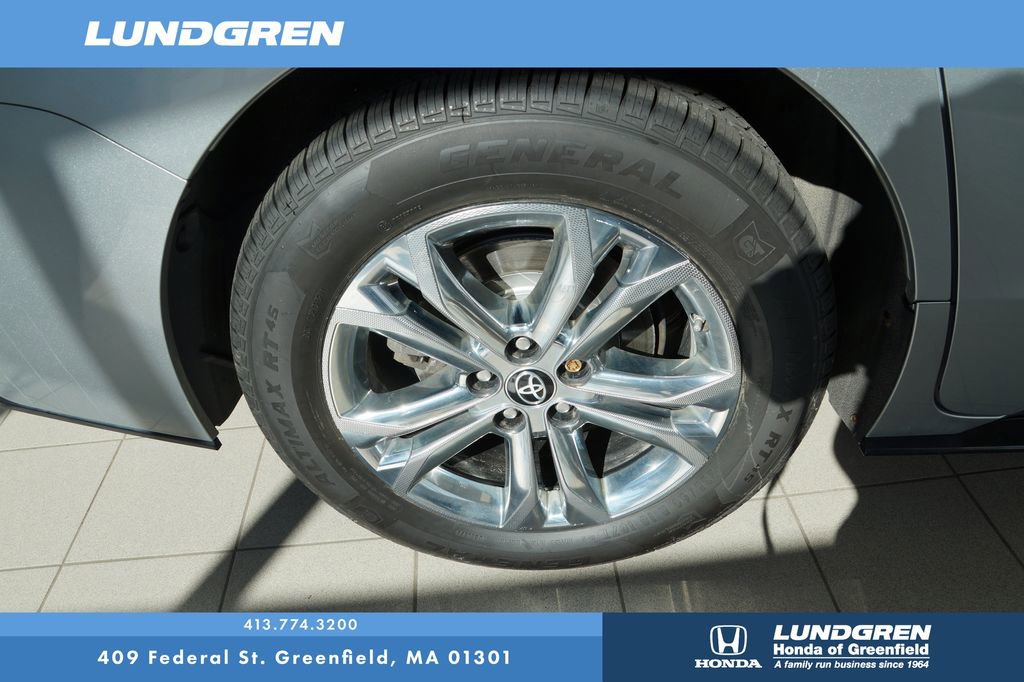 Used 2022 Toyota Sienna XSE w/ XSE Plus Package AWD/4WD image 28