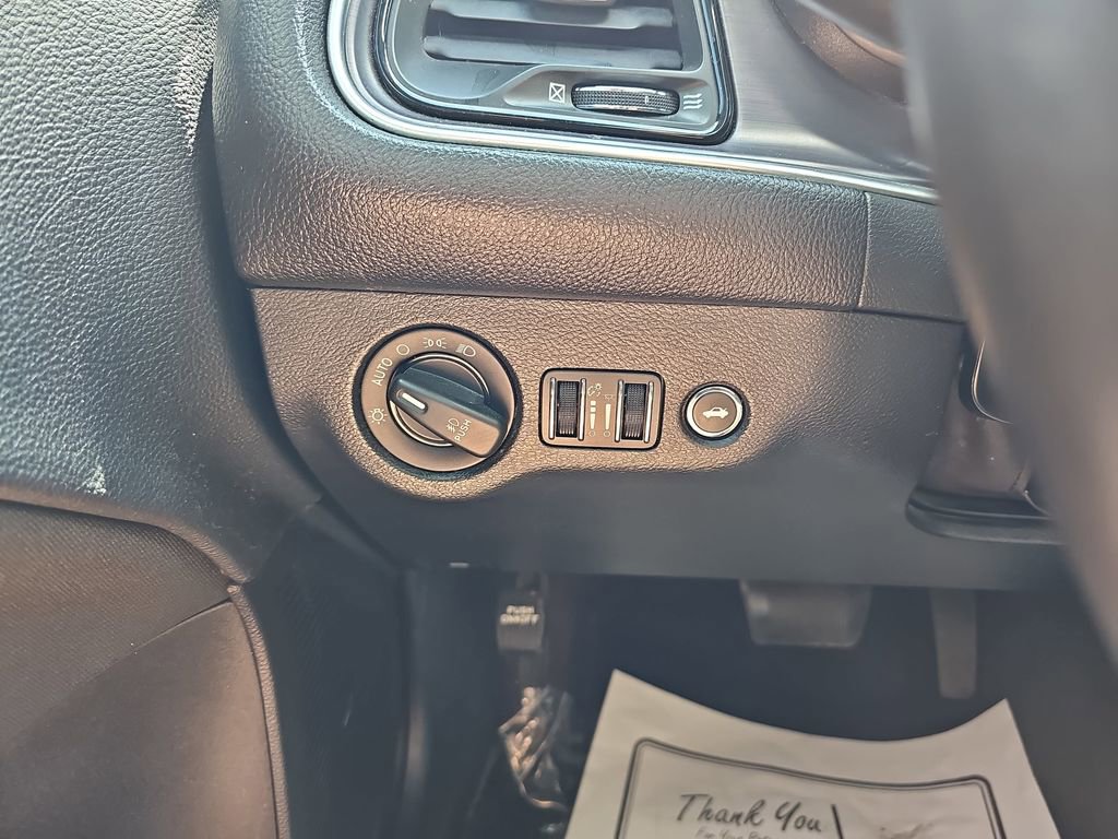 Used 2016 Dodge Challenger R/T image 28