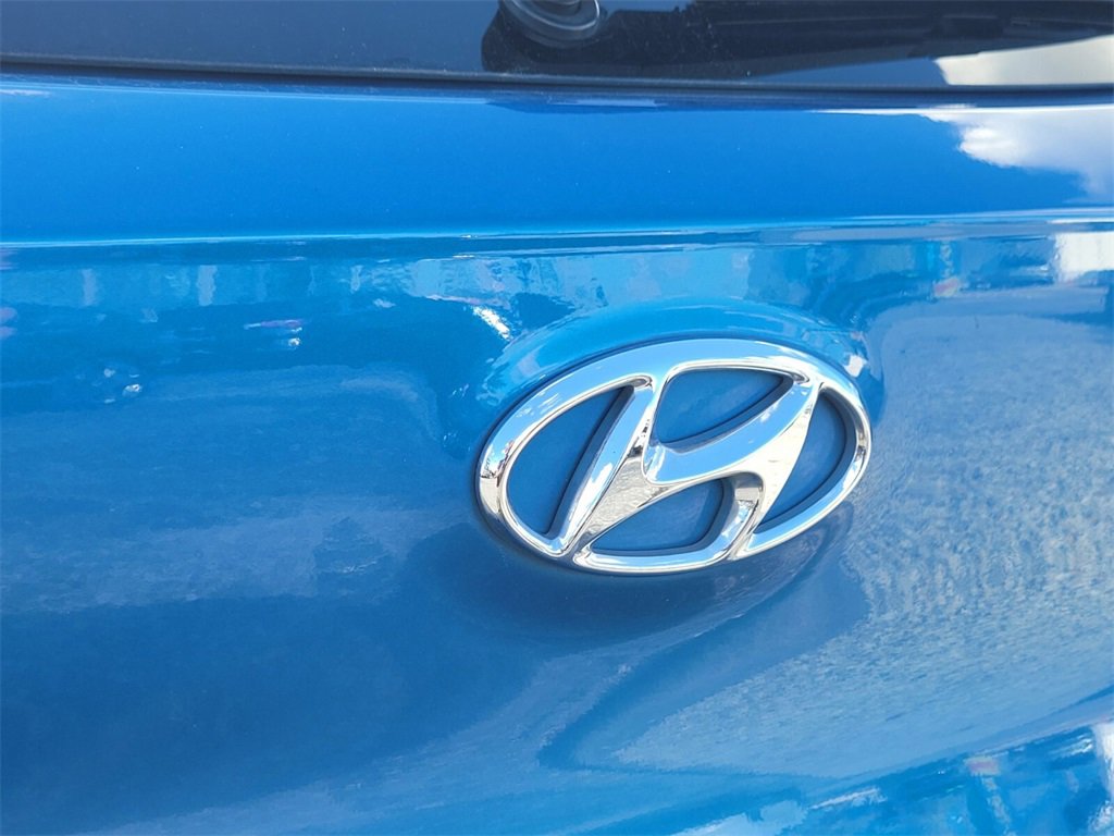 Used 2021 Hyundai Tucson SE w/ Cargo Package image 12