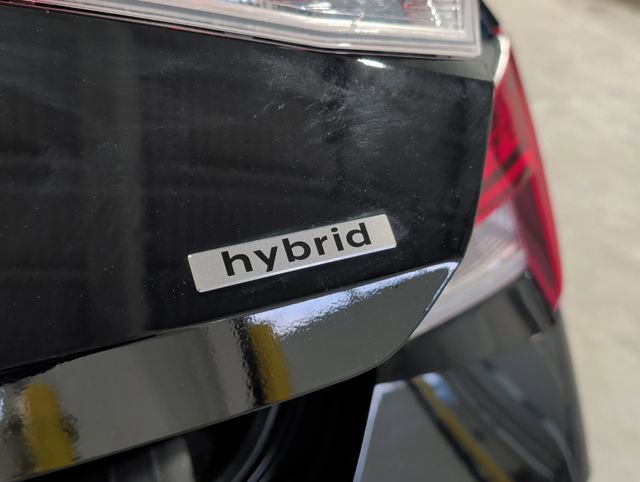 Certified 2025 Hyundai Elantra Limited image 35