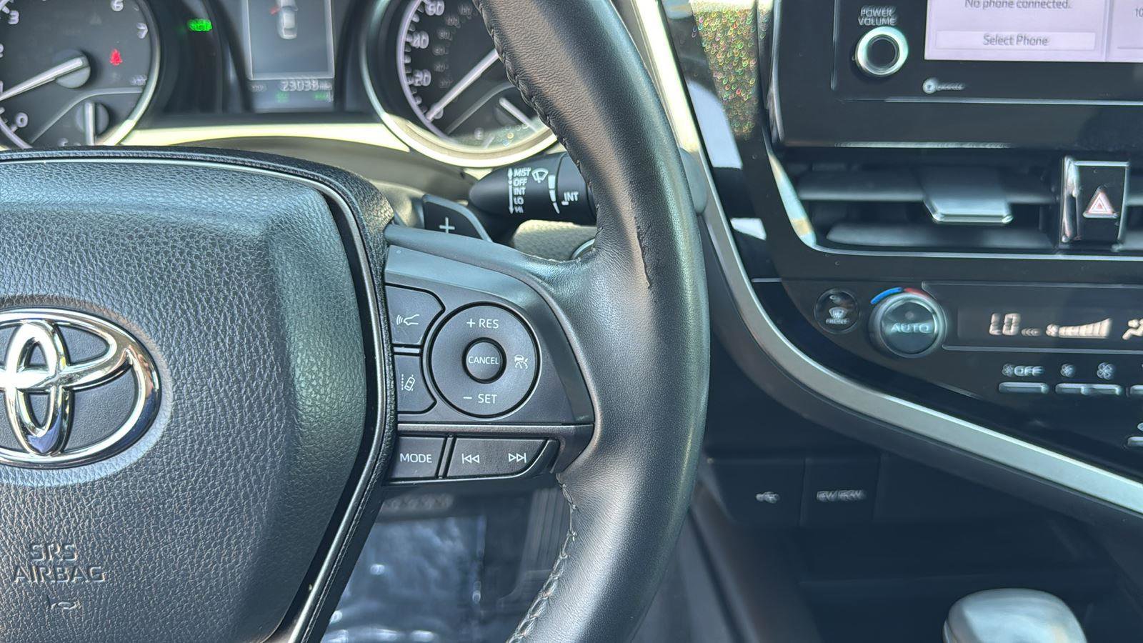 Used 2023 Toyota Camry SE image 17