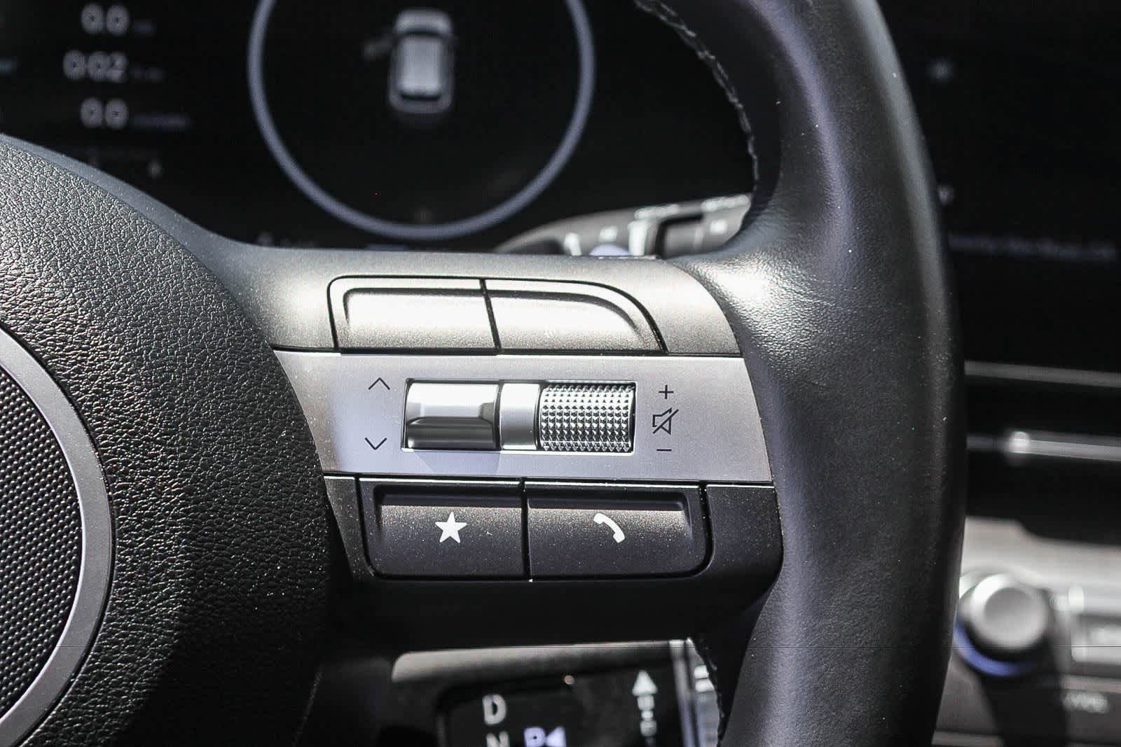 Certified 2024 Hyundai Kona SEL FWD image 29