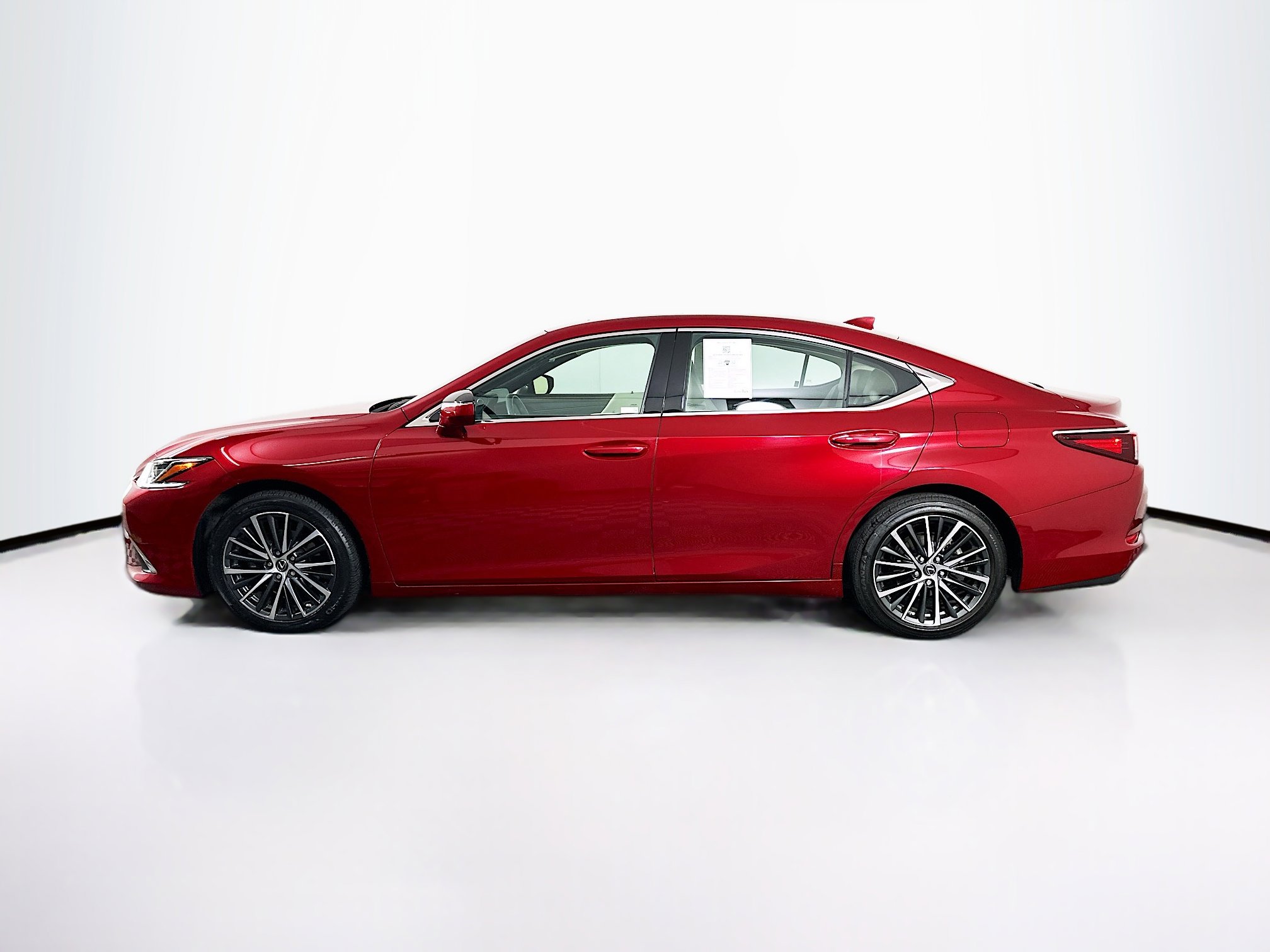 Used 2023 Lexus ES 350 w/ Premium Package FWD image 4