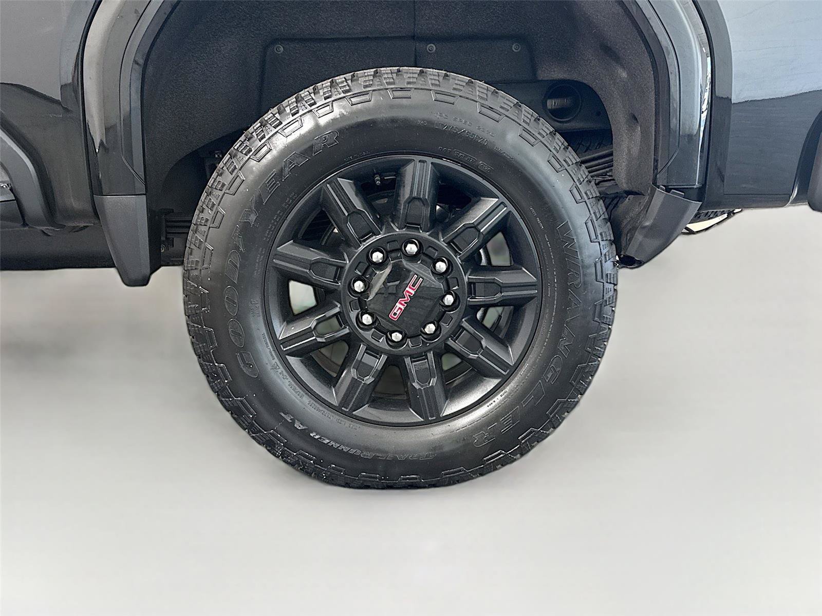 Used 2025 GMC Sierra 2500 AT4 w/ AT4 Premium Plus Package AWD/4WD image 33
