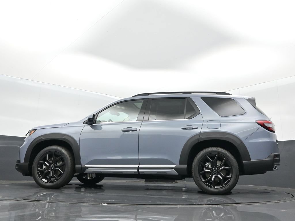 New 2025 Honda Pilot Touring image 14
