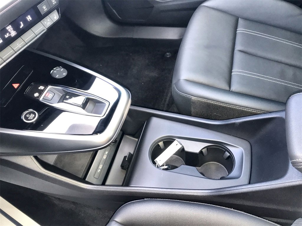 Used 2024 Audi Q4 e-tron Premium Plus image 21