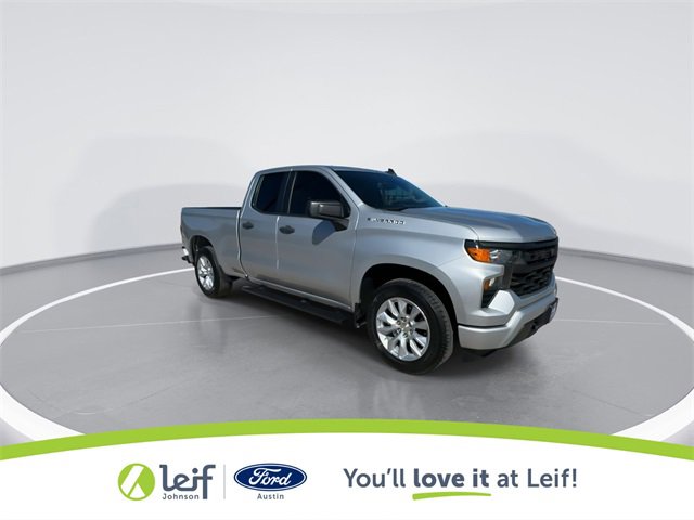 Used 2022 Chevrolet Silverado 1500 Custom image 2