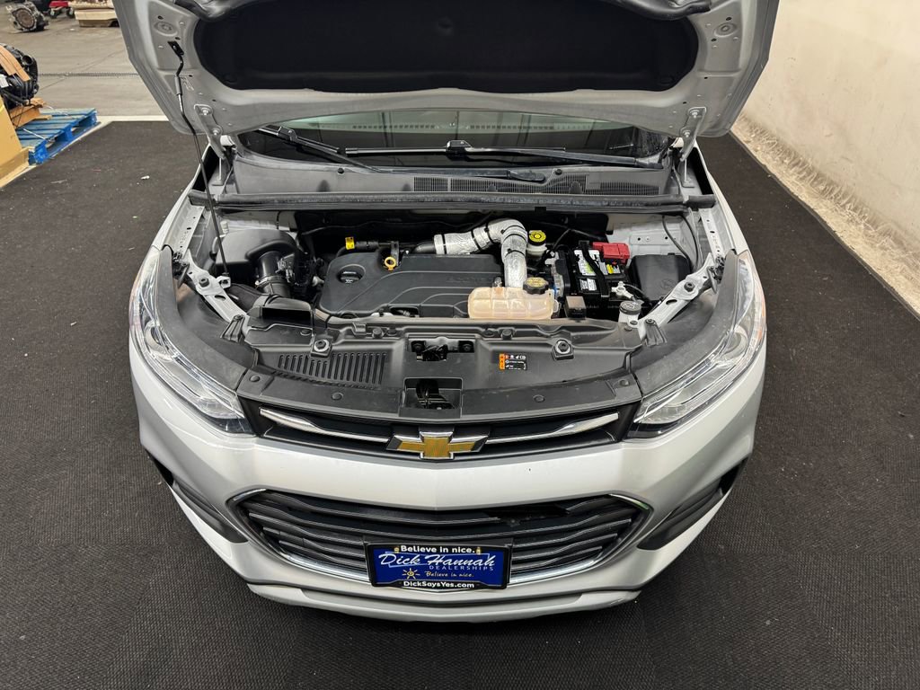 Used 2021 Chevrolet Trax LT AWD/4WD image 11