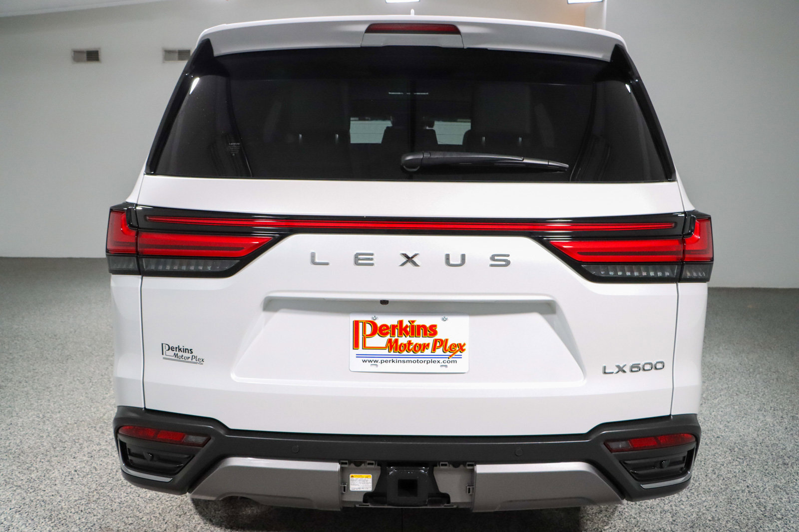 Used 2024 Lexus LX 600 4WD w/ Interior Upgrade Package image 8