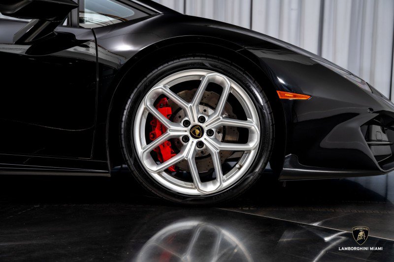 Used 2019 Lamborghini Huracan LP 580-2 image 22