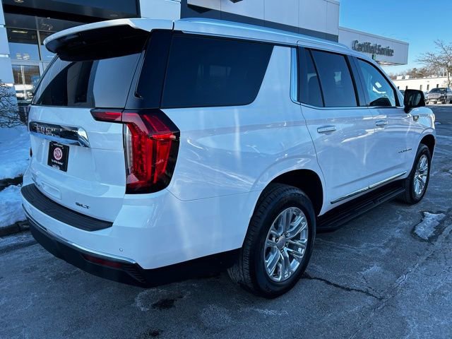 Used 2024 GMC Yukon SLT w/ SLT Luxury Package image 5