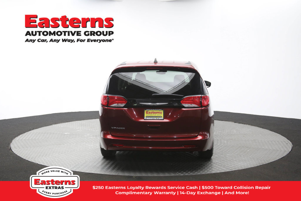 Used 2023 Chrysler Voyager LX FWD image 38