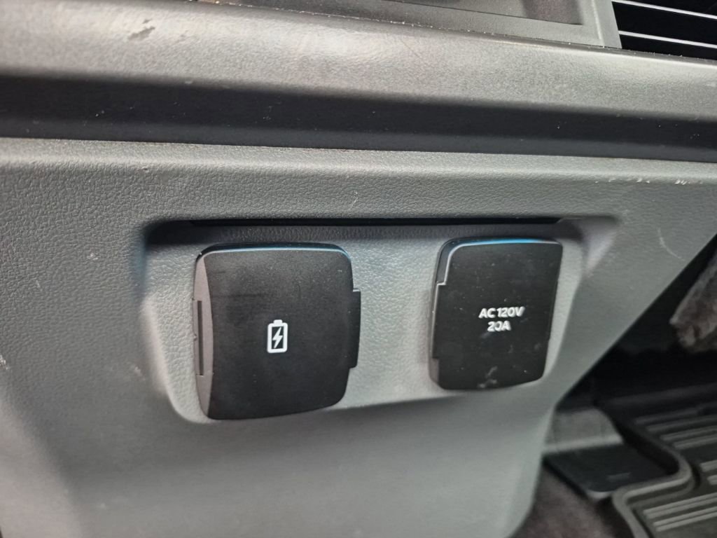 Used 2022 Ford F150 Lightning XLT w/ Max Trailer Tow Package image 9