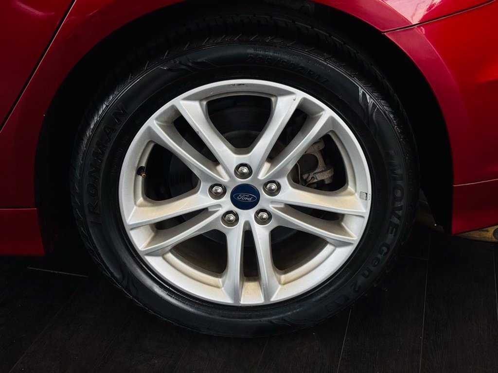 Used 2018 Ford Fusion SE w/ Fusion SE Technology Package FWD image 24