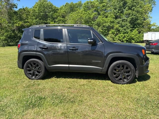 Used 2016 Jeep Renegade Latitude AWD/4WD image 5
