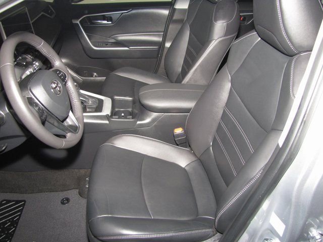 Used 2024 Toyota RAV4 XLE Premium image 10