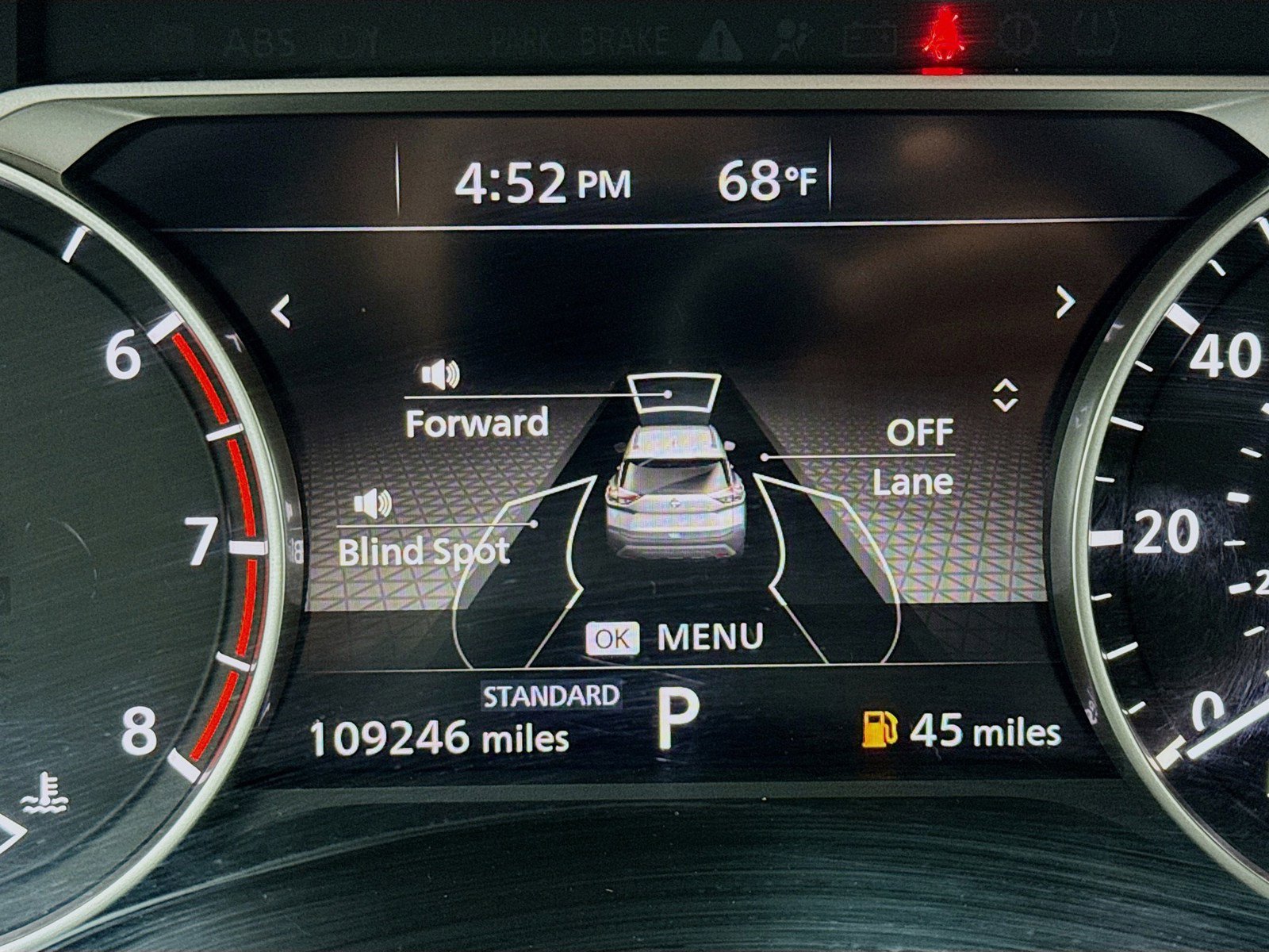 Used 2023 Nissan Rogue SV FWD image 8
