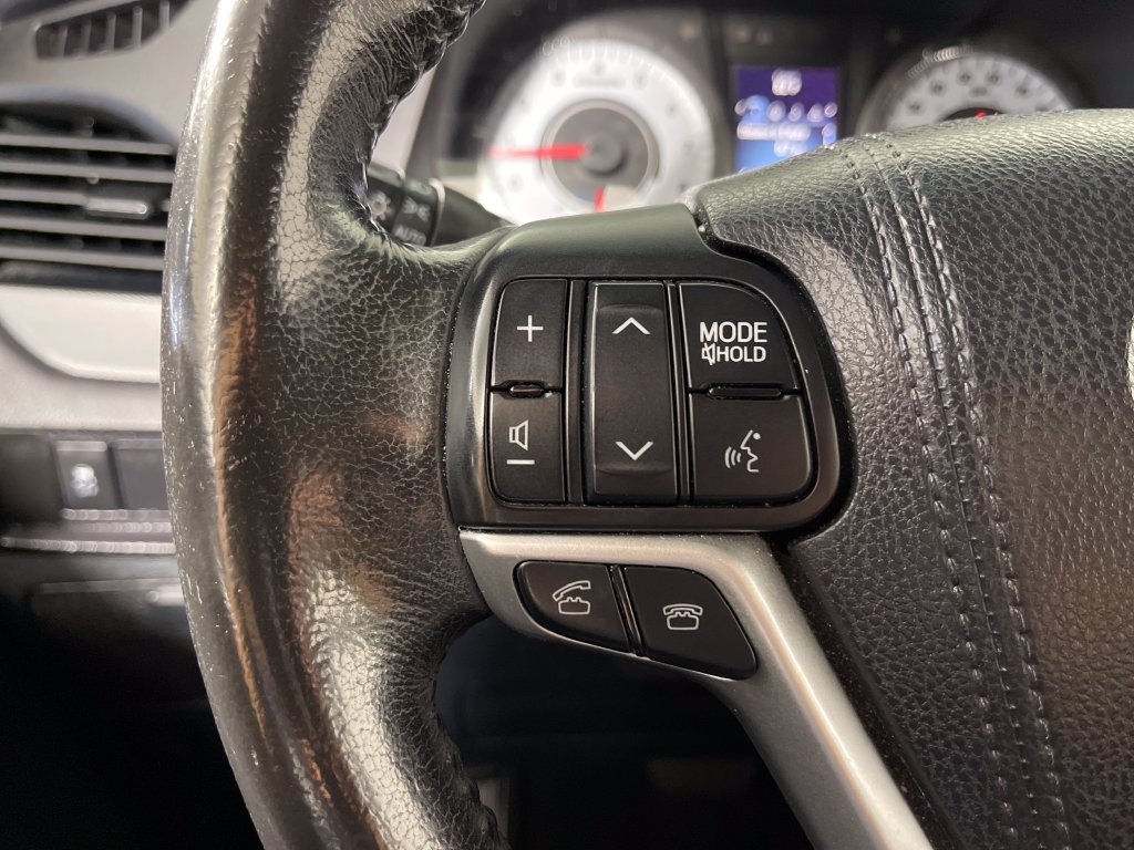 Used 2016 Toyota Sienna SE Premium FWD image 26