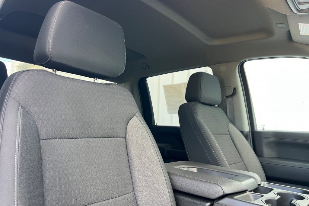 Used 2022 Chevrolet Silverado 2500 LT w/ Convenience Package image 13