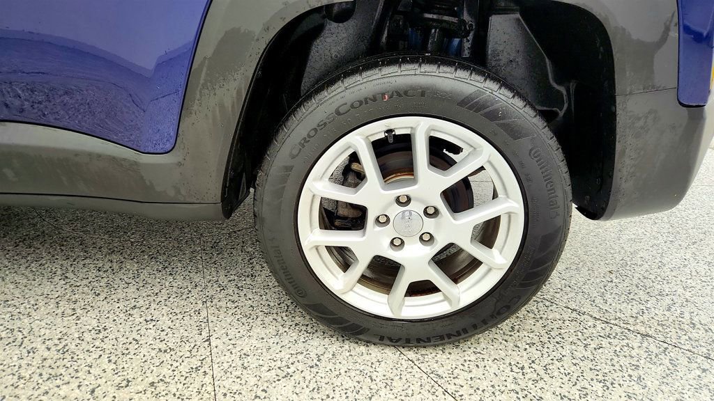 Used 2020 Jeep Renegade Latitude image 9