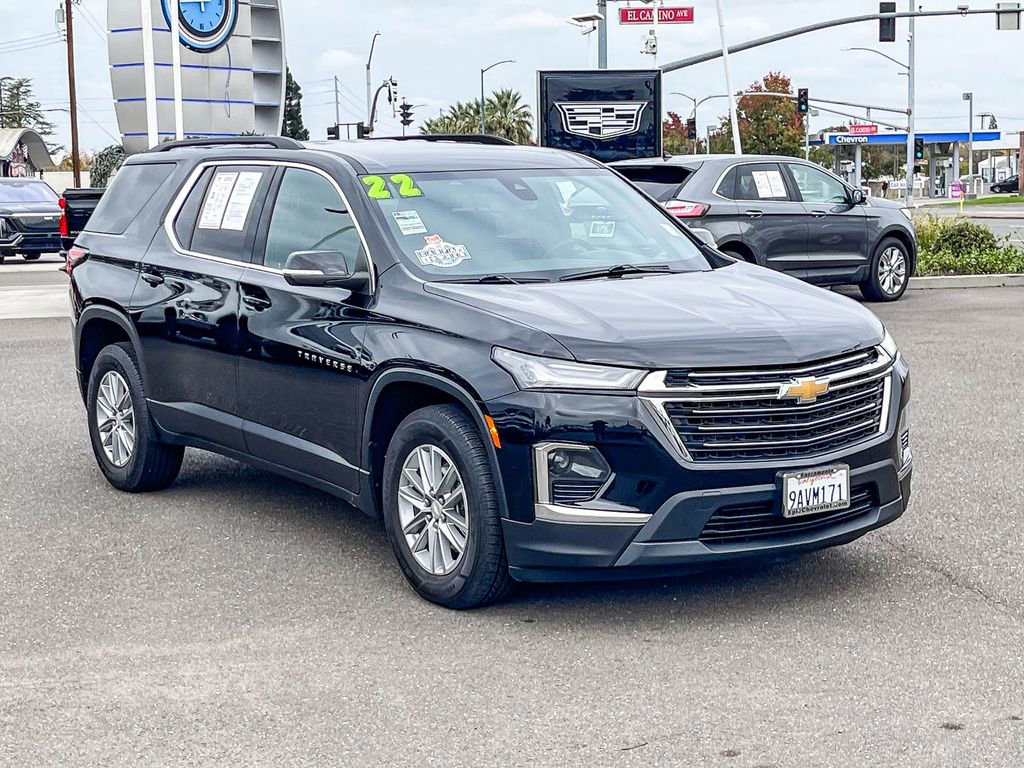 Used 2022 Chevrolet Traverse LT w/ LPO, Floor Liner Package image 5