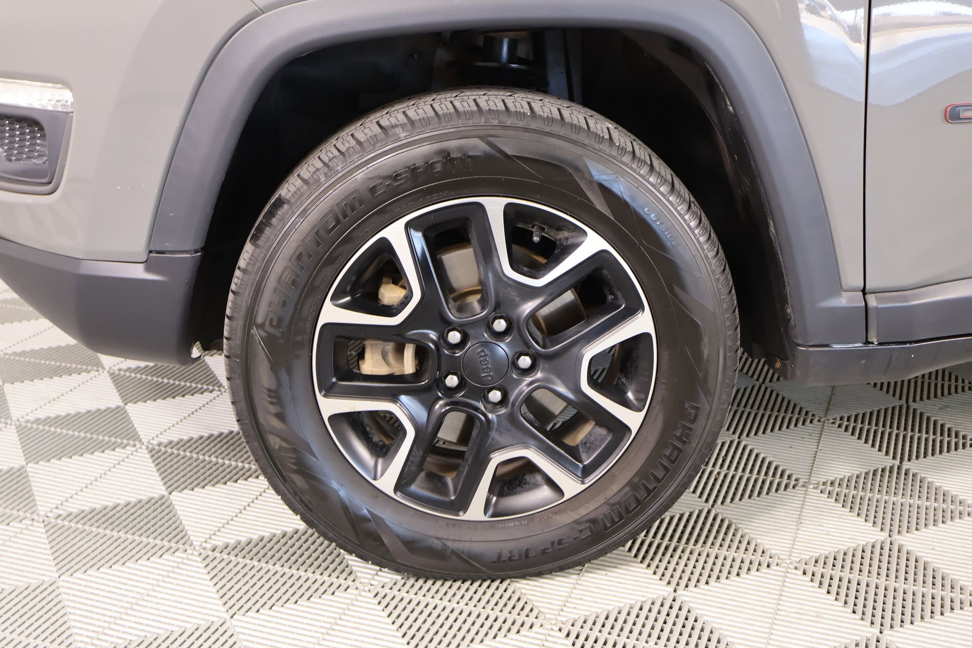 Used 2021 Jeep Compass Trailhawk w/ Convenience Group image 17