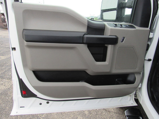 Used 2021 Ford F250 XL w/ Power Equipment Group AWD/4WD image 23