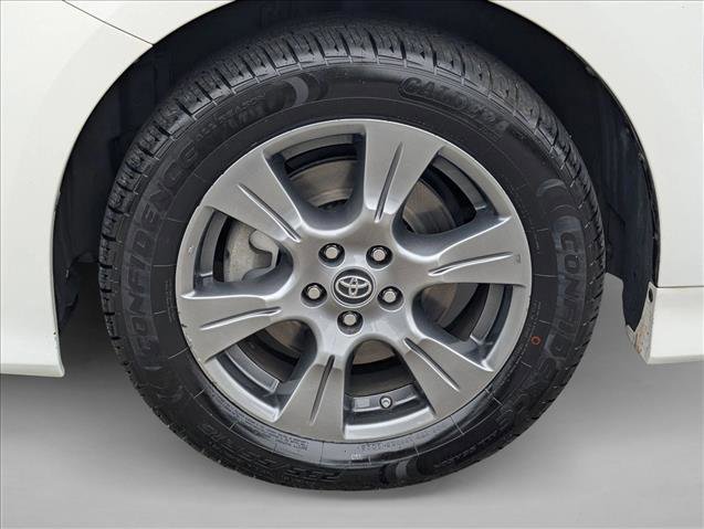 Used 2019 Toyota Sienna SE w/ SE Preferred Package AWD/4WD image 24