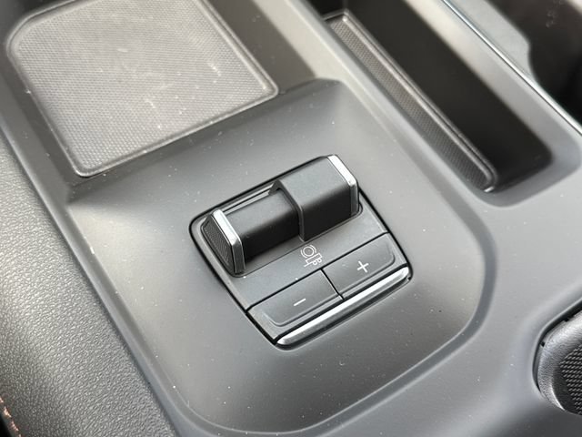 New 2026 GMC Sierra 2500 AT4 w/ AT4 Premium Plus Package AWD/4WD image 32