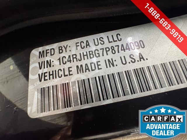 Used 2023 Jeep Grand Cherokee Limited w/ Luxury Tech Group II image 28