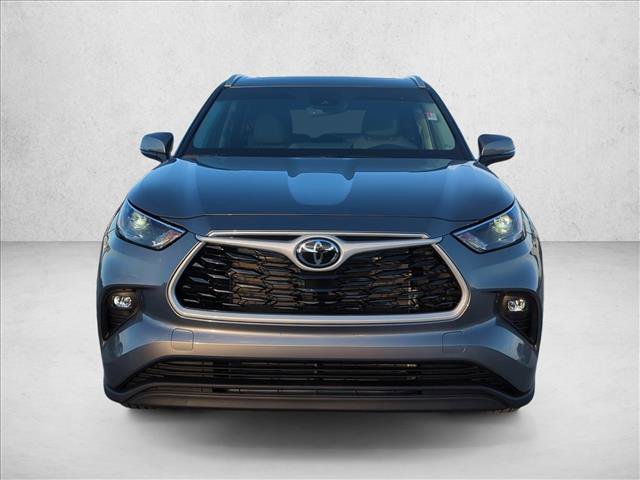 Certified 2026 Toyota Highlander XLE image 2