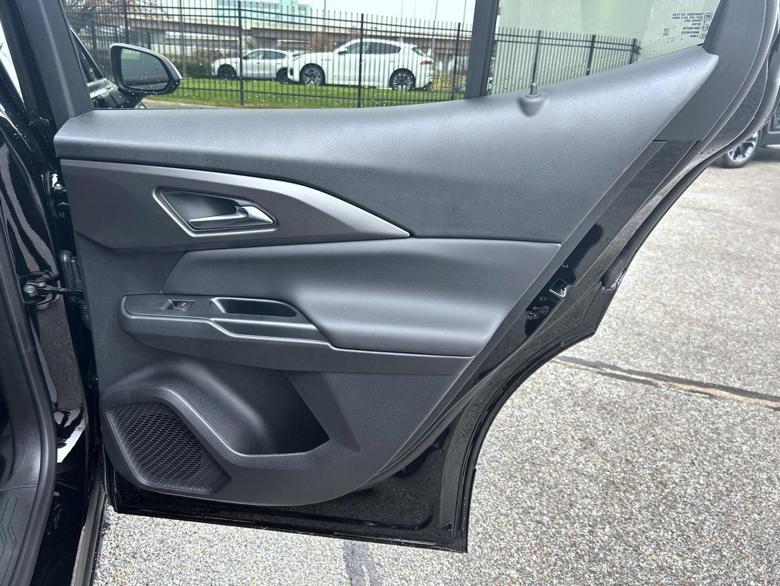 New 2026 Chevrolet Equinox EV LT image 18