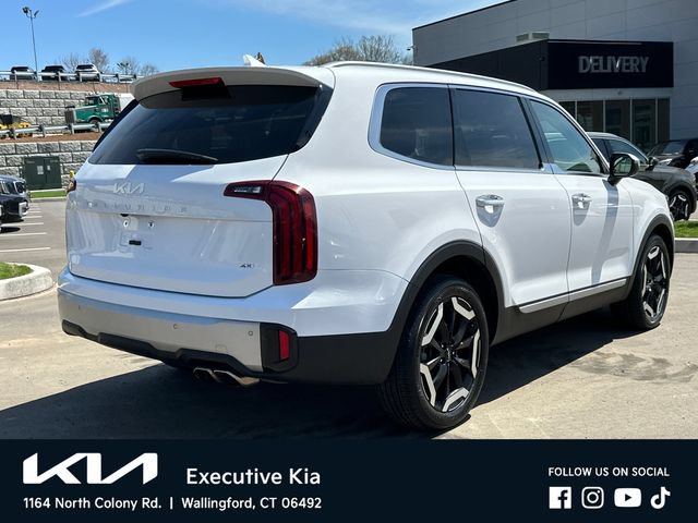 Certified 2023 Kia Telluride S w/ S Sunroof Package AWD/4WD image 4