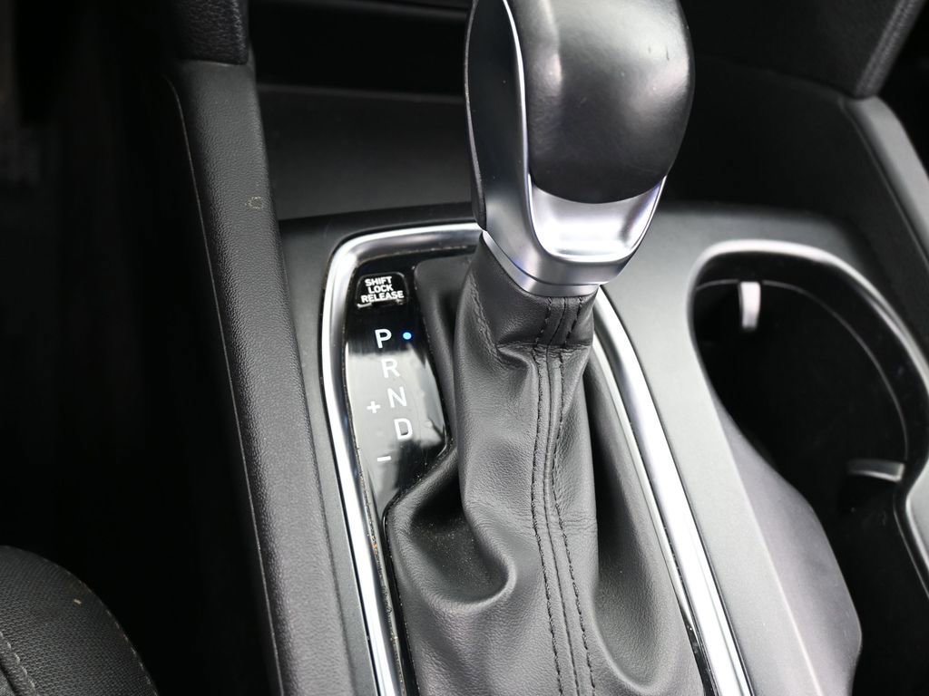 Used 2019 Hyundai Santa Fe SEL FWD image 27